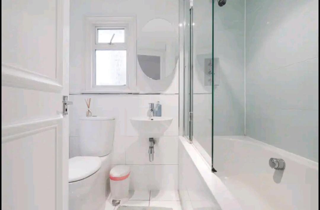 Stylish Room With Private Bath & Terrace In Super Central Clapham Junction Minutes From Victoria, Waterloo 伦敦 外观 照片